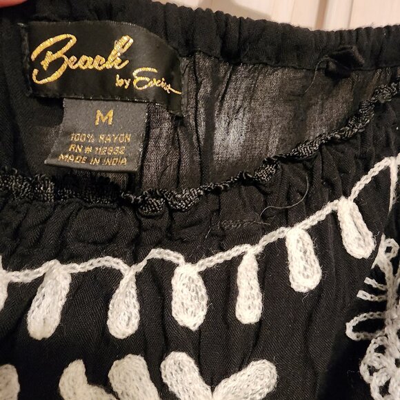 Boho Style Black Strapless Dress!!! (M) White Floral Embroidery & Flowing A Line - Picture 6 of 8